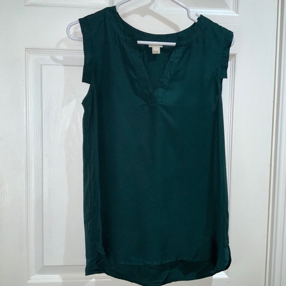 J. Crew emerald green split neck cap sleeve top Sz 2 - Picture 1 of 8